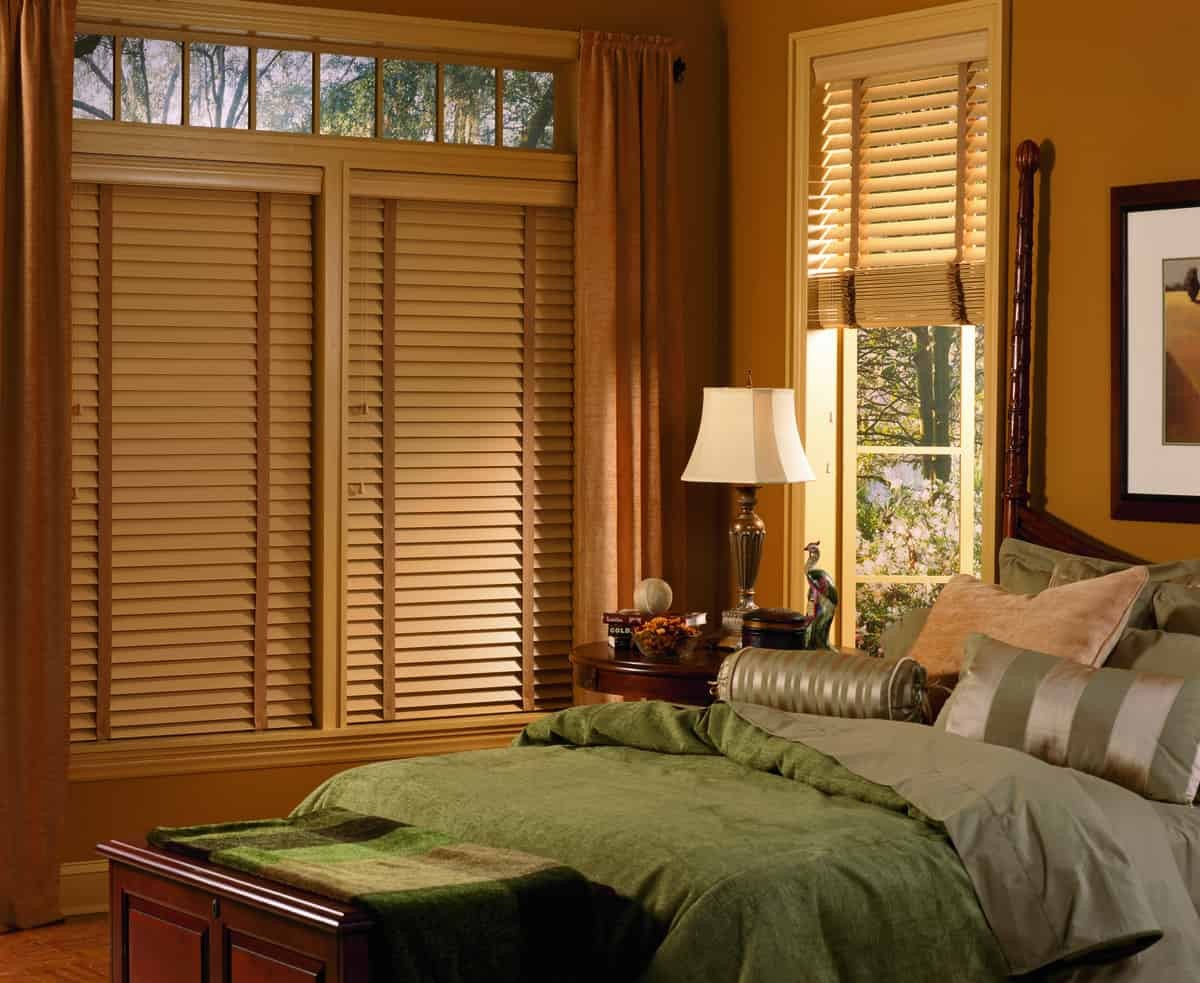 EverWood® Alternative Wood Blinds near Rohnert Park, California (CA) Hunter Douglas, selecting window treatments.